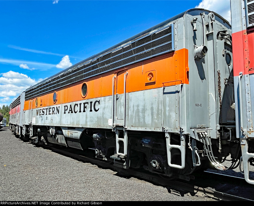 WP 925-C Locomotive (F9B)